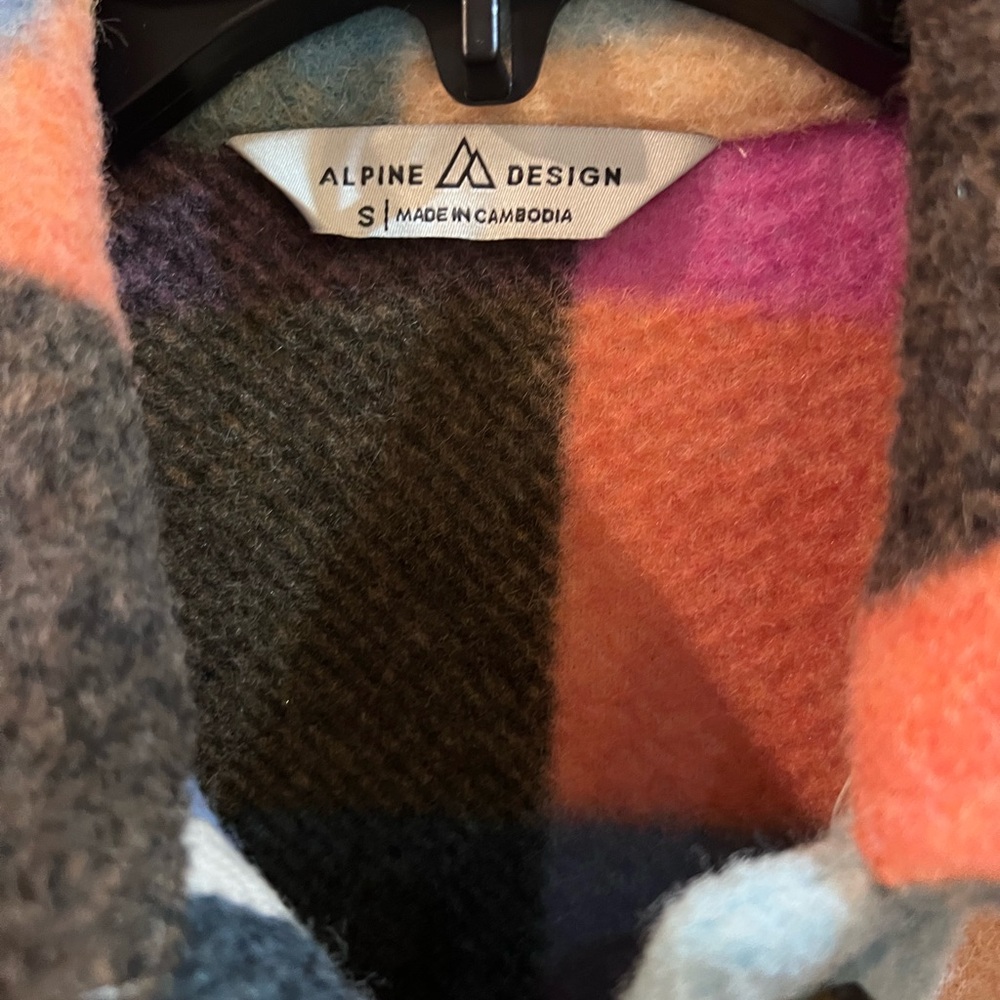 Alpine Design Jacket - Picture 2 of 3